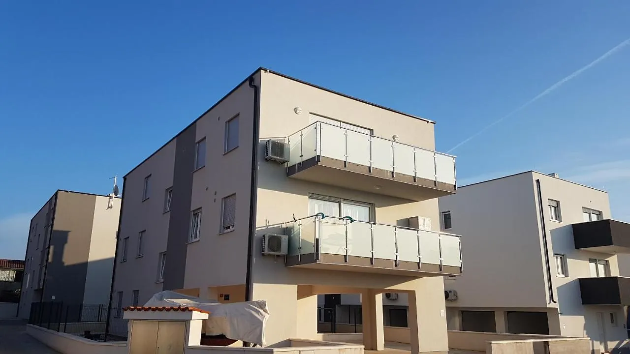 Apartments Brist Hills Pola 0*,  Croazia